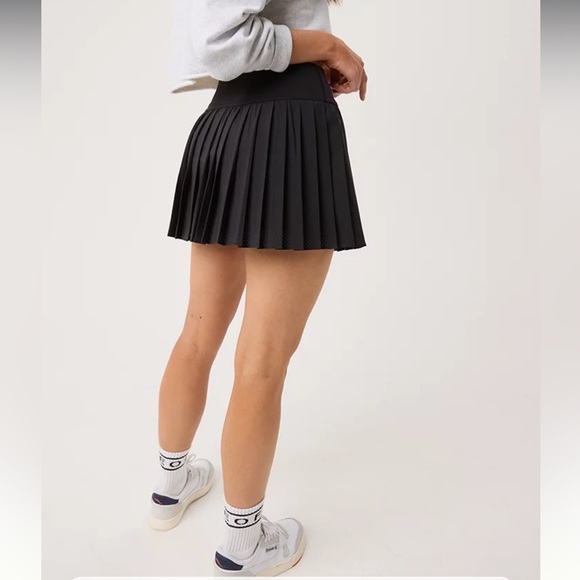 Aerie Pleated Skort - Picture 3 of 7